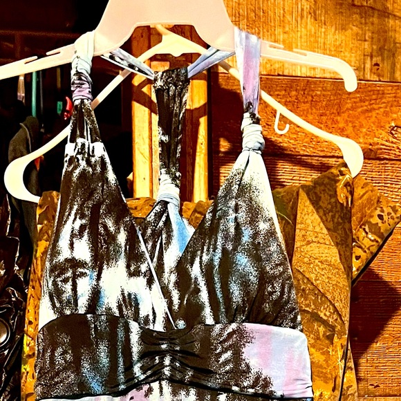 Ingear Dresses & Skirts - Ingear Halter like dress